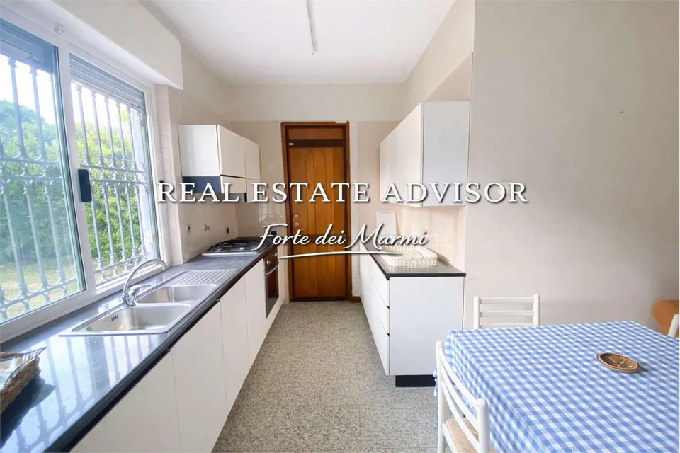 Detached Villa 350 m from the Sea – Poveromo — image 23