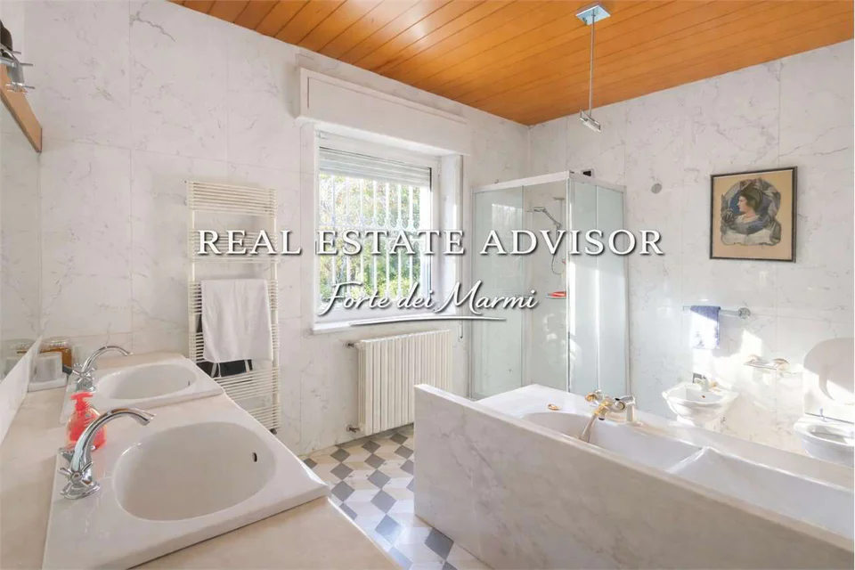 Detached Villa 350 m from the Sea – Poveromo — image 25