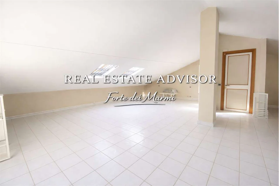 Detached Villa 350 m from the Sea – Poveromo — image 26
