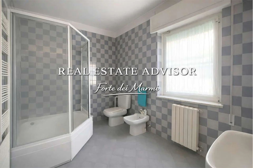 Detached Villa 350 m from the Sea – Poveromo — image 28