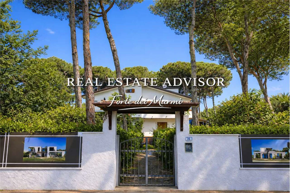 Vittoria Apuana, Forte dei Marmi — A Villa Among Centuries-Old Pines, Just 300 m from the Sea — image 5