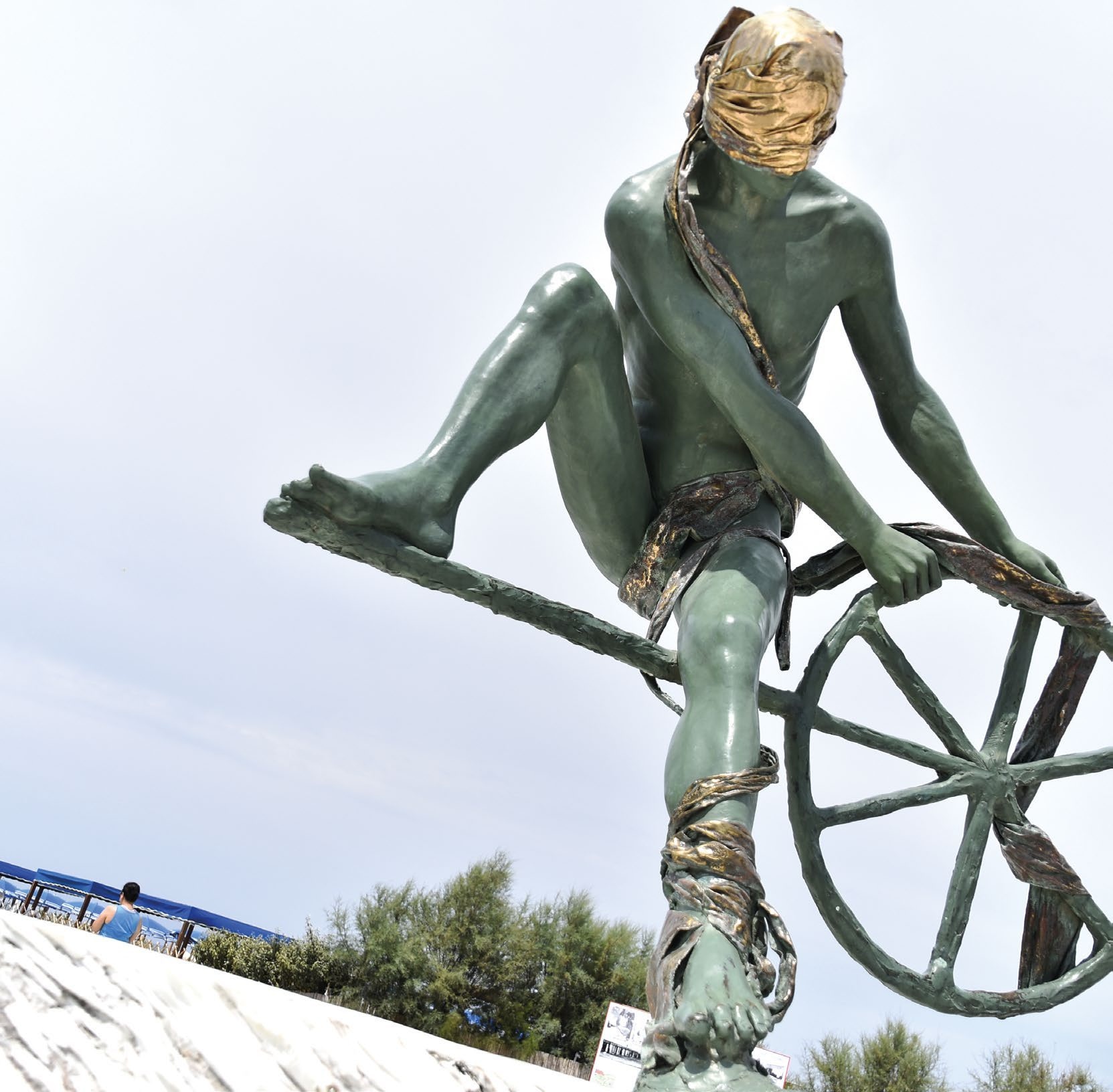 Forte dei Marmi, summer 2025: on the verge of a boom, photograph 1 from the original publication