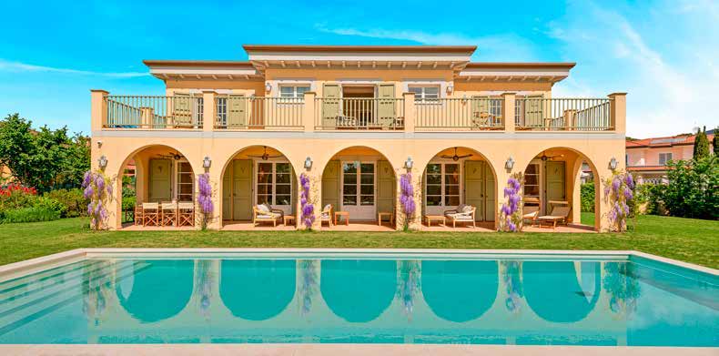 Villa con piscina a Forte dei Marmi pubblicata dalla rivista