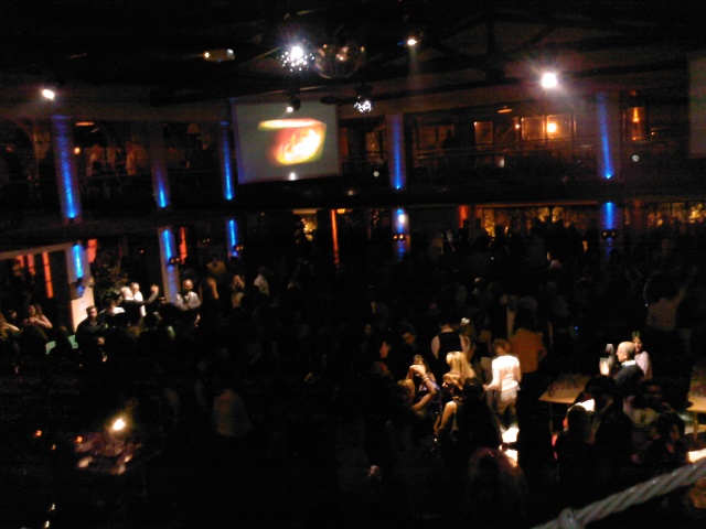 Interior gallery, dance floor and tables at La Capannina di Franceschi in 2009