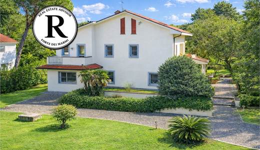 Villa indipendente a 350 m dal mare – Poveromo