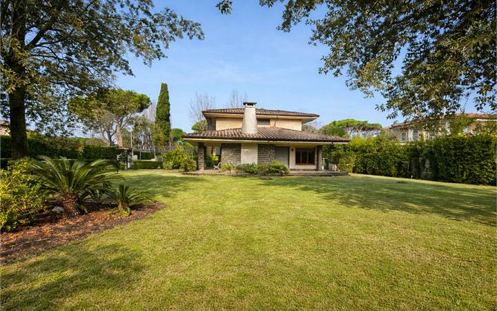 Roma Imperiale – Villa con progetto approvato per nuova costruzione
