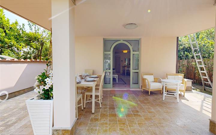 Elegante villa singola recentemente ristrutturata vicino al mare