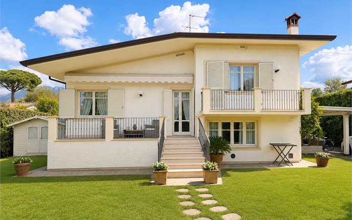 Villa in affitto a Forte dei Marmi